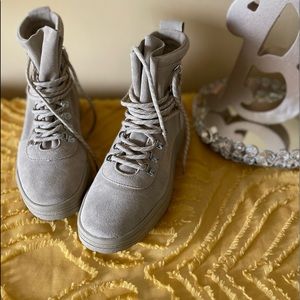 Steve Madden suede sand color boots